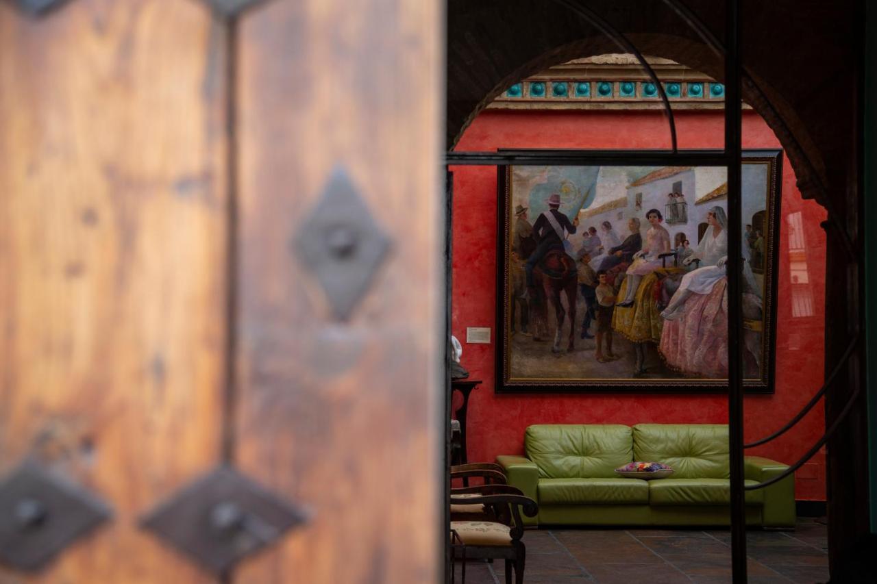 Palacio Sirvente Mieres - Parking Gratuito Andújar Eksteriør billede