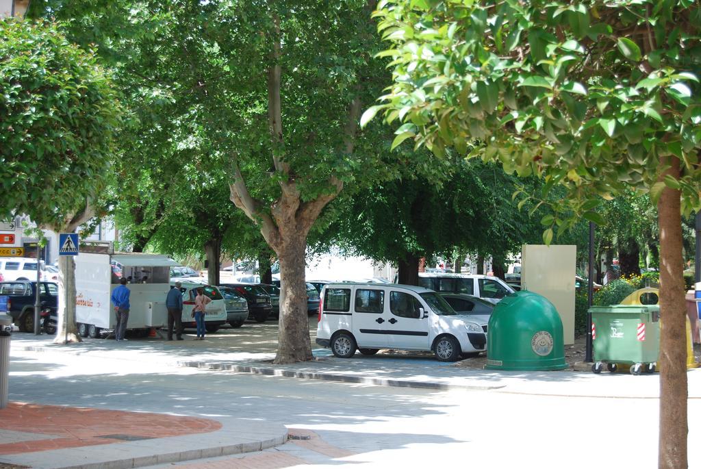 Palacio Sirvente Mieres - Parking Gratuito Andújar Eksteriør billede